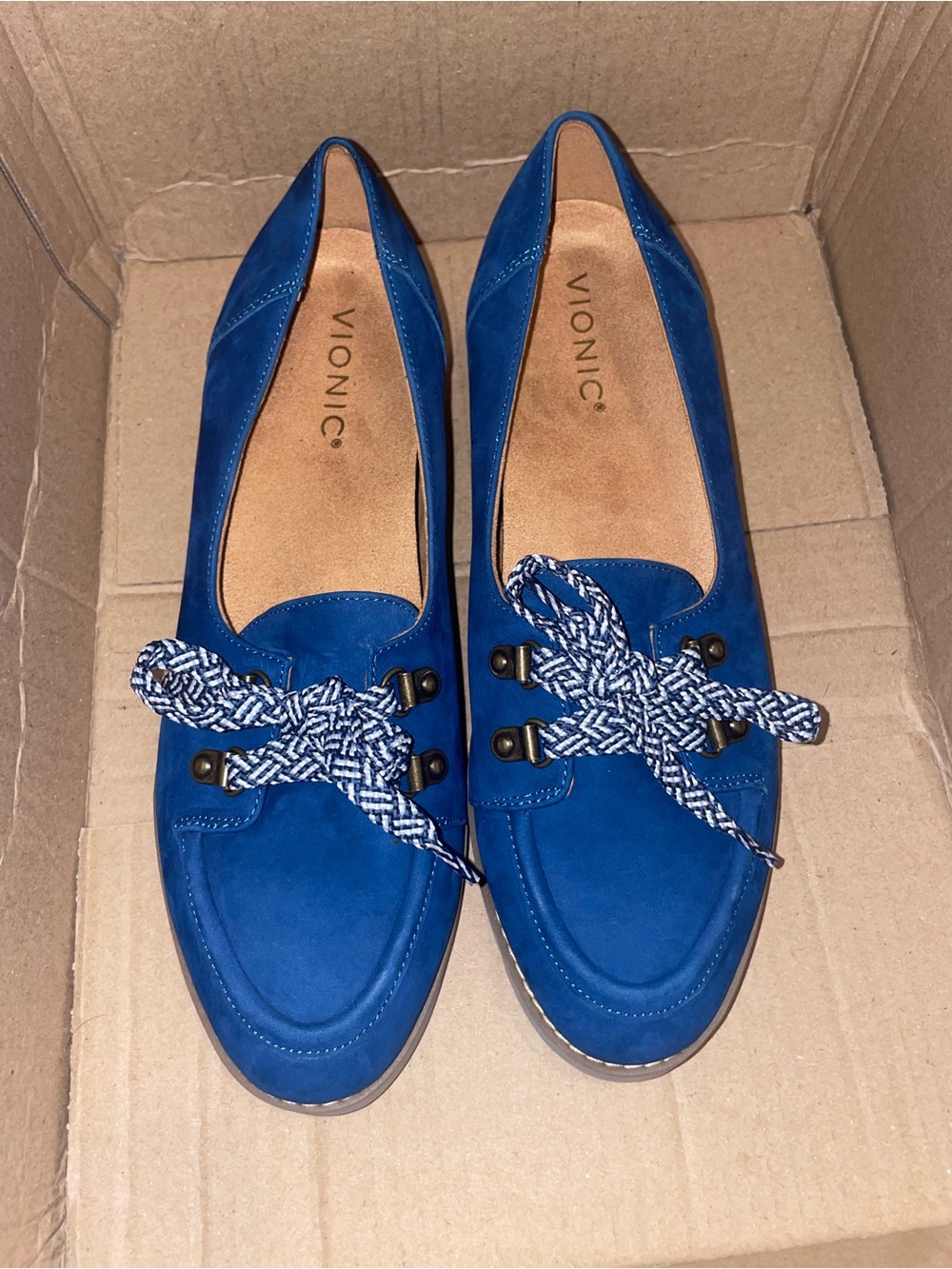 Vionic Teagan Blue Suede Lace-Up Oxford Loafers